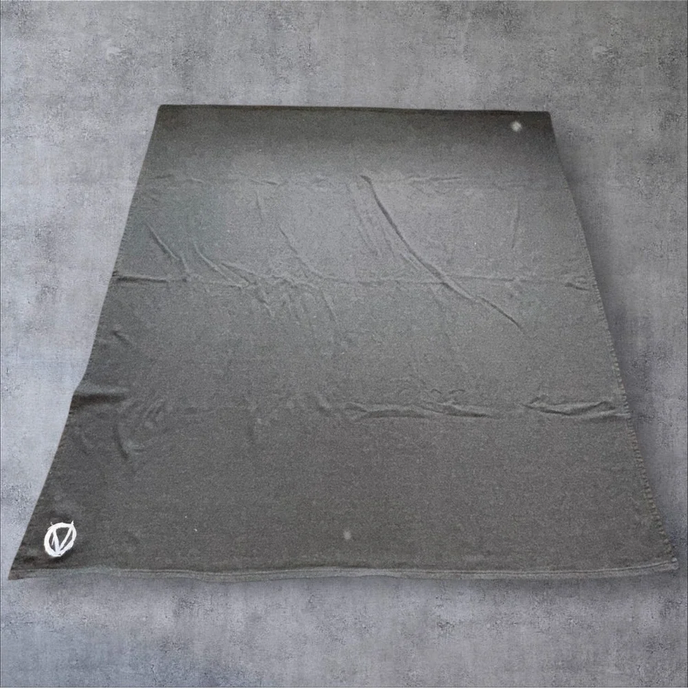 V for Vendetta Logo Throw Blanket – Independent Trading Company –‎ Gray Fleece